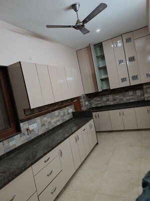 Kitchen in 4 BHK Builder Floor at Sector 46 – for Rent