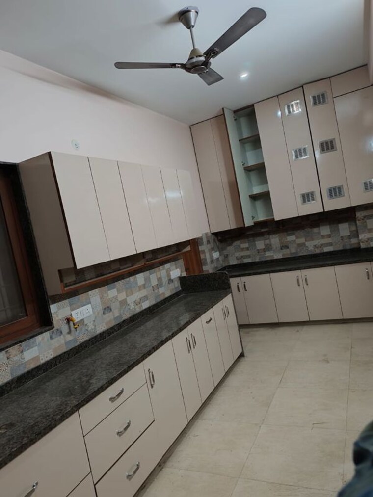 Kitchen, sector 46 4 Bedroom 3250 Sq.Ft. Builder Floor In Sector 46 Faridabad 10611157