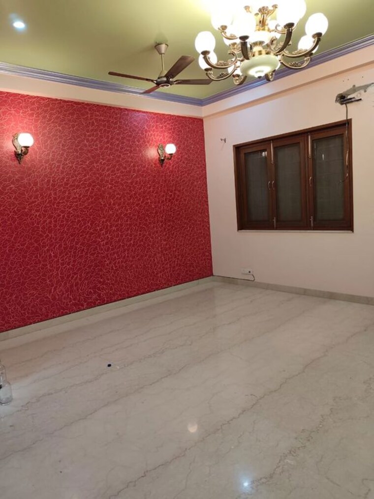 Room, sector 46 4 Bedroom 3250 Sq.Ft. Builder Floor In Sector 46 Faridabad 10611157
