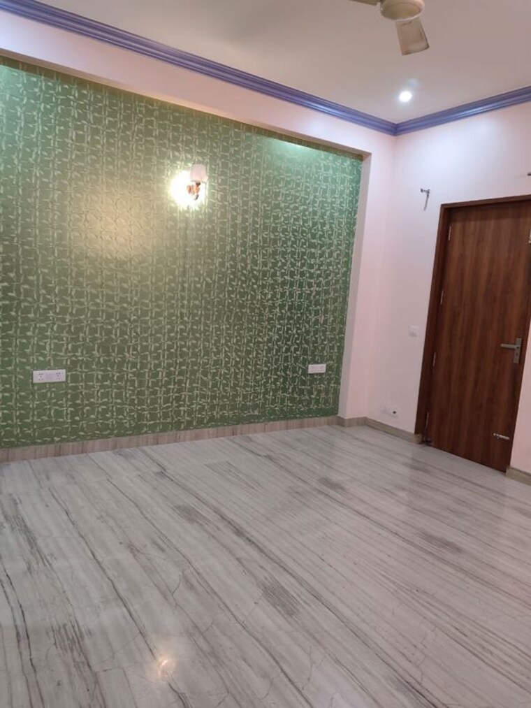Room, sector 46 4 Bedroom 3250 Sq.Ft. Builder Floor In Sector 46 Faridabad 10611157