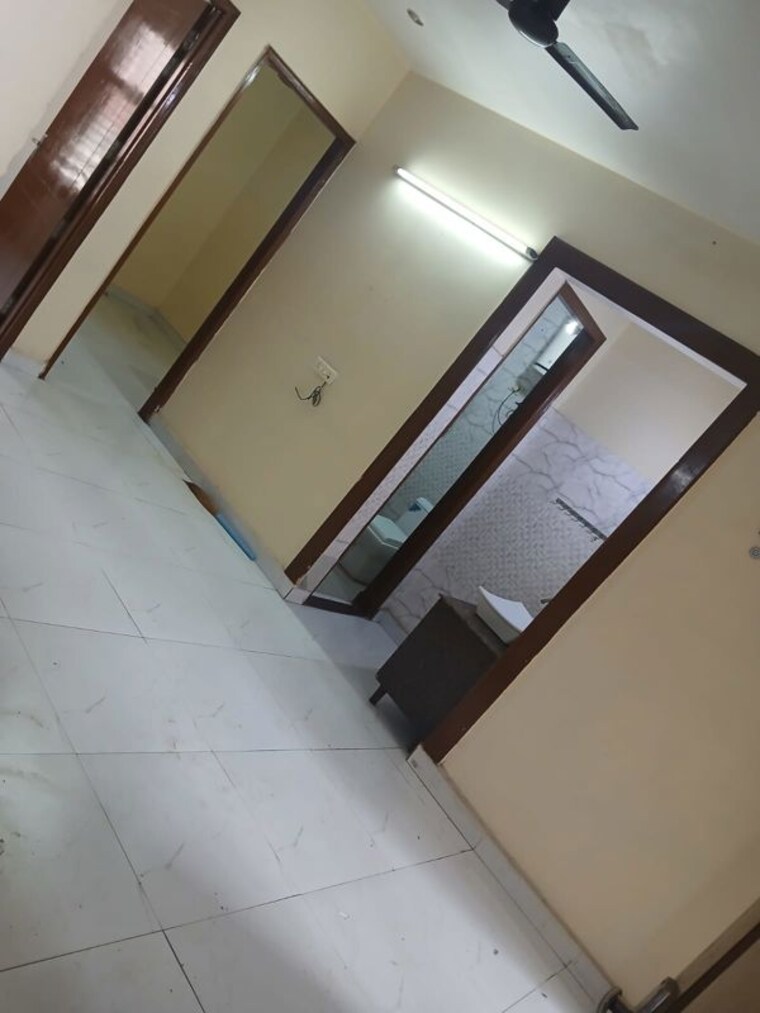 Room, sector 38 3 Bedroom 1800 Sq.Ft. Builder Floor In Sector 38 Gurgaon 10611159