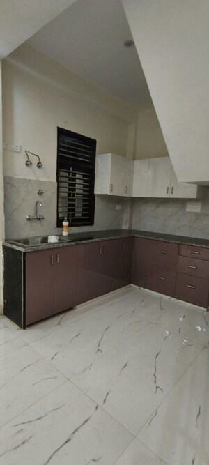 Kitchen in 4 BHK Villa at Sindhuja Greens, Sector 10 Greater Noida – for Rent