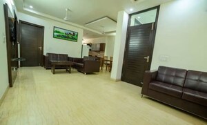 Terrace in 3 BHK Builder Floor at Sector 38 – for Rent