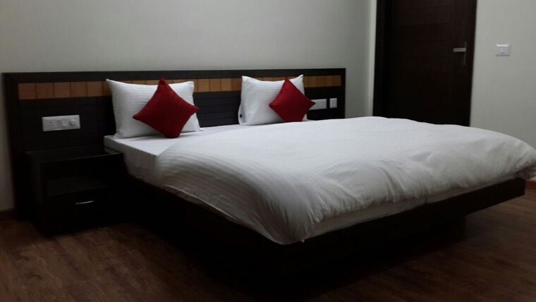 Bedroom, sector 38 3 Bedroom 1800 Sq.Ft. Builder Floor In Sector 38 Gurgaon 10611188