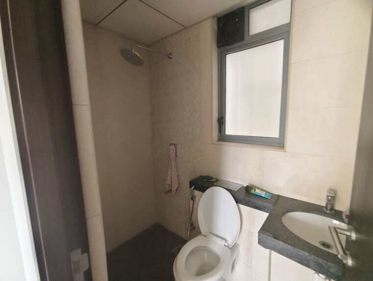 Bathroom, kalpataru-elitus 1.5 Bedroom 500 Sq.Ft. Apartment In Mulund West Mumbai 10611190