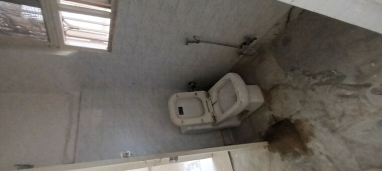 Bathroom, sector 16 3 Bedroom 2850 Sq.Ft. Independent House In Sector 16 Faridabad 10611191