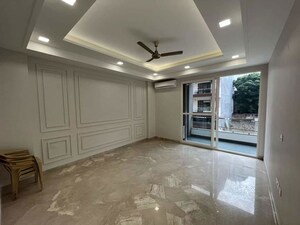 Parking in 3 BHK Builder Floor at Sector 42 – for Rent