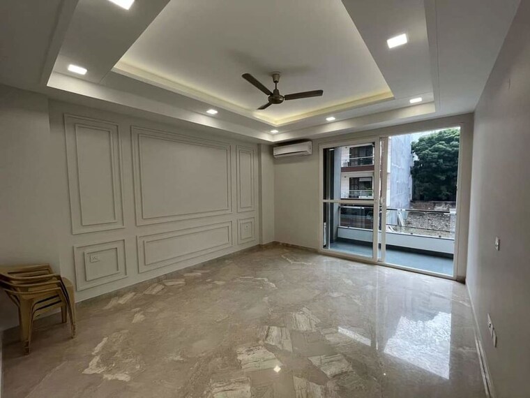  Parking, sector 42 3 Bedroom 1900 Sq.Ft. Builder Floor In Sector 42 Gurgaon 10611220