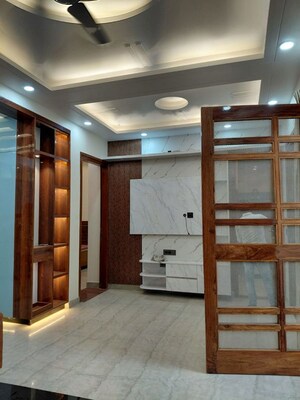 Room in 2 BHK Builder Floor at RWA Apartments Sector 108, Sector 108 – for Rent