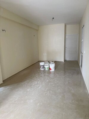 Room in 3 BHK Apartment at ROF Aalayas Phase 2, Sector 102 – for Sale