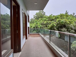 Balcony in 3 BHK Builder Floor at Ansal Sushant Lok I, Sector 43 – for Rent