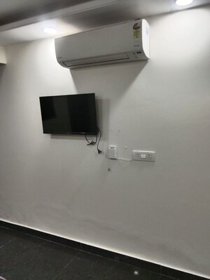 Furnished Amenities in 1 RK Builder Floor at Builder Floor, Sector 28 – for Rent