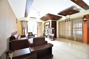 Living Room in 2 BHK Apartment at Tejraj Ramaratna, J M Road – for Rent
