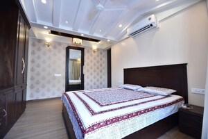 Bedroom in 2 BHK Apartment at Tejraj Ramaratna, J M Road – for Rent