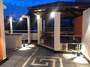Living Room in 2 BHK Apartment at Tejraj Ramaratna, J M Road – for Rent