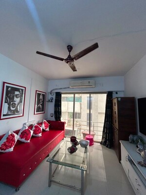 2 BHK Apartment For Rent in Ameya Apartment Khar, Khar West