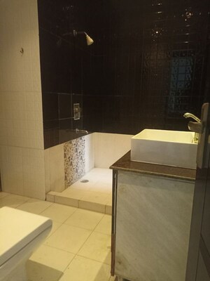 Bathroom in 2.5 BHK Villa at Sector 30 – for Rent
