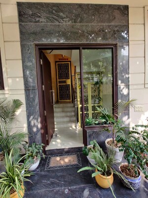 Living Room in 1 BHK Builder Floor at Sushant Lok I – for Rent