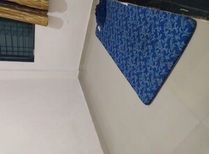 Room in 1 BHK Apartment at Kulswamini CHS, Airoli Sector 20 – for Rent