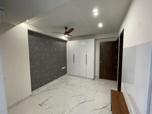 Room in 3 BHK Apartment at Suncity Heights, Sector 54 – for Rent