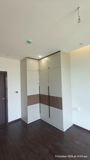 Room in 2 BHK Apartment at Purva Atmosphere, Thanisandra Main Road – for Rent