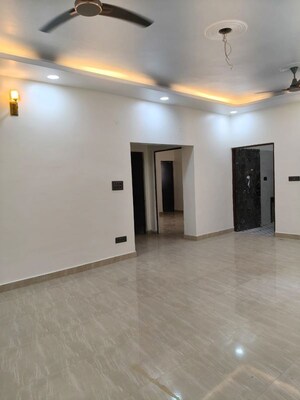 Room in 3.5 BHK Villa at Sector 46 – for Rent