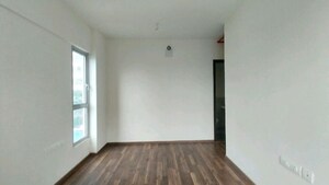 Room in 2 BHK Apartment at Piramal Vaikunth, Balkum Pada – for Sale