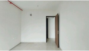 Room in 2 BHK Apartment at Piramal Vaikunth, Balkum Pada – for Sale