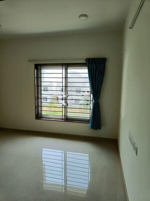 Room in 2 BHK Apartment at Puravankara Purva Zenium, Hosahalli – for Rent