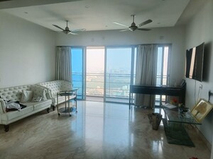 Living Room in 2.5 BHK Apartment at Amanora Gateway Towers, Hadapsar – for Sale