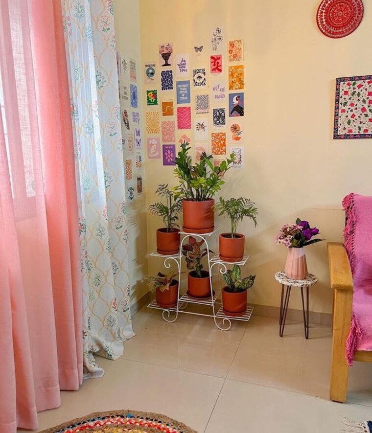 Living Room, vineet khand 1 Pg For Girls In Vineet Khand 1 10611377