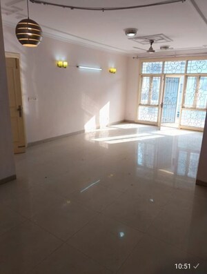 Room in 3 BHK Builder Floor at Sushant Lok Iii – for Sale
