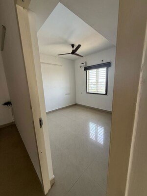 Room in 2 BHK Apartment at Appaswamy The Blooming Dale, Pammal – for Sale