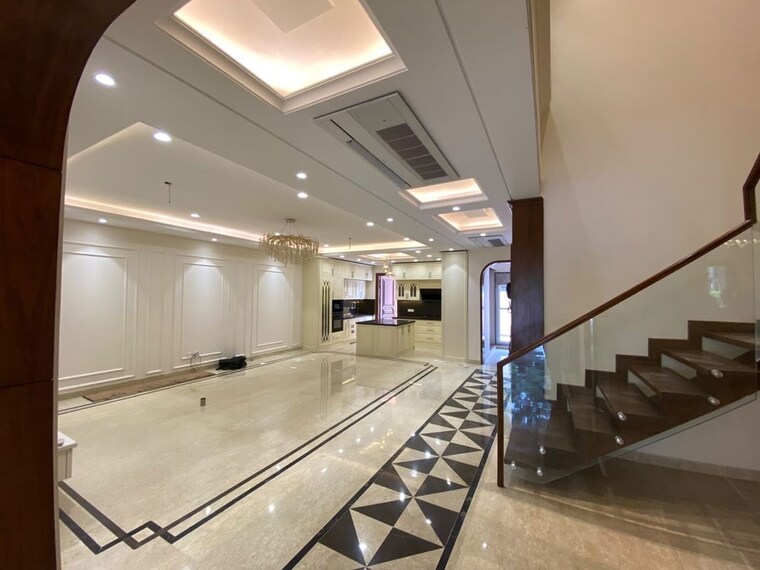 Kitchen, sector 12 panchkula 6 Bedroom 350 Sq.Yd. Independent House In Sector 12 Panchkula Panchkula 10582606