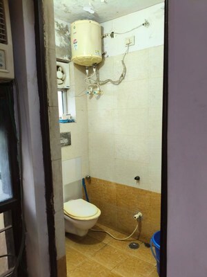 Bathroom in 1 BHK Apartment at RWA Apartments Sector 40, Sector 40 – for Rent