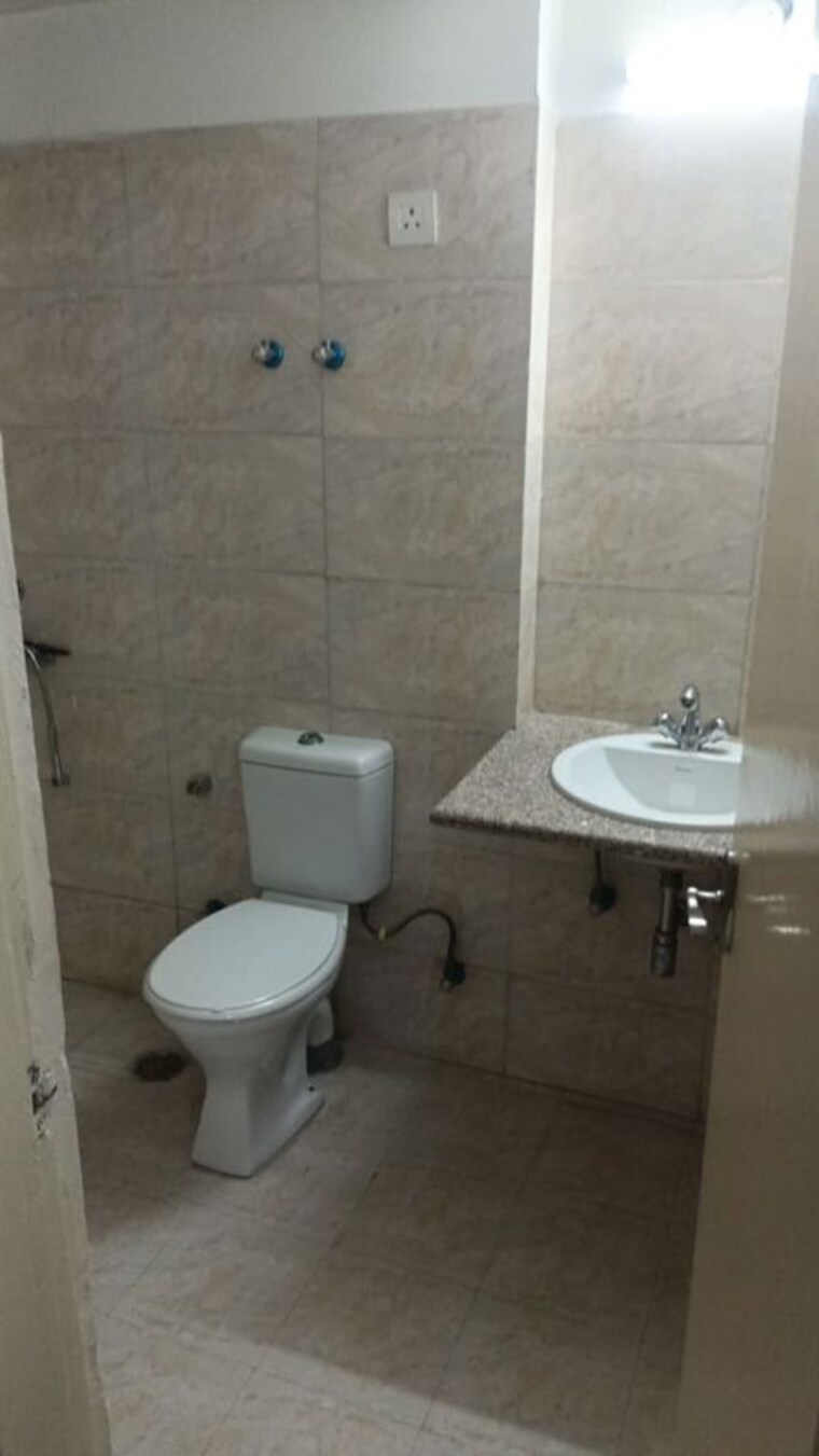 Bathroom, ss-the-coralwood 3 Bedroom 1890 Sq.Ft. Apartment In Sector 84 Gurgaon 10611381