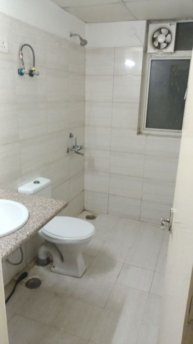 Bathroom, ss-the-coralwood 3 Bedroom 1890 Sq.Ft. Apartment In Sector 84 Gurgaon 10611381