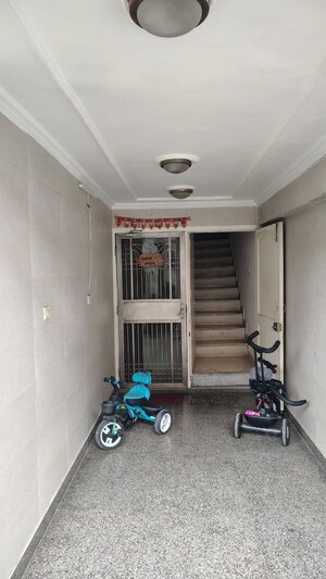 Building Lobby in 2 BHK Apartment at RWA Apartments Sector 40, Sector 40 – for Rent
