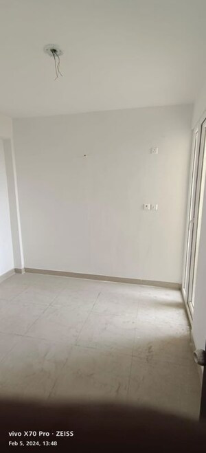 Room in 2 BHK Apartment at Sai Gaon, Kaazi Sarai – for Sale