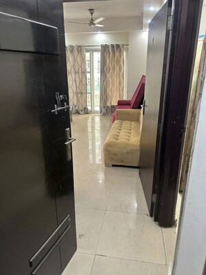 Staircase in 3 BHK Builder Floor at Sector 40 – for Rent