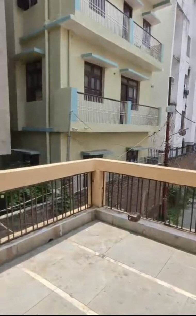 Balcony, kankarbagh 3 Bedroom 2000 Sq.Ft. Builder Floor In Kankarbagh Patna 10611390