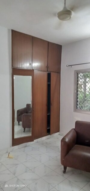 Furnished Amenities in 3 BHK Apartment at Vasant Vihar – for Rent