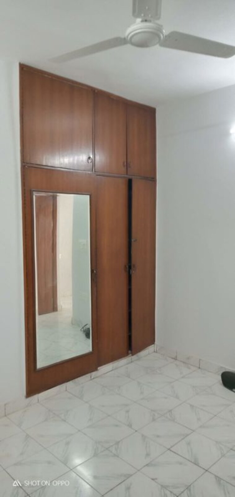 Room, vasant vihar 3 Bedroom 1500 Sq.Ft. Apartment In Vasant Vihar Delhi 10611427