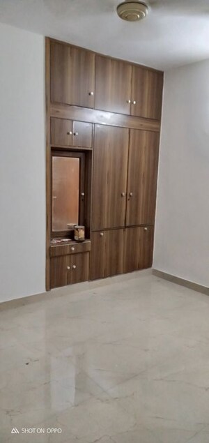 Room in 2 BHK Apartment at Vasant Kunj – for Rent