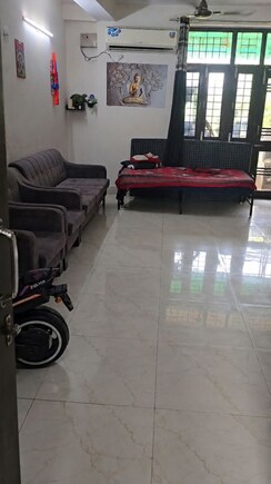 3 BHK + Store Room Builder Floor For Rent in Naraina