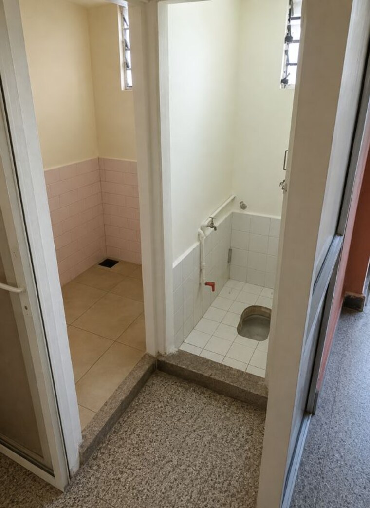 Bathroom, rajura-apartment 1 Bedroom 400 Sq.Ft. Apartment In Kondhwa Budruk Pune 10611452