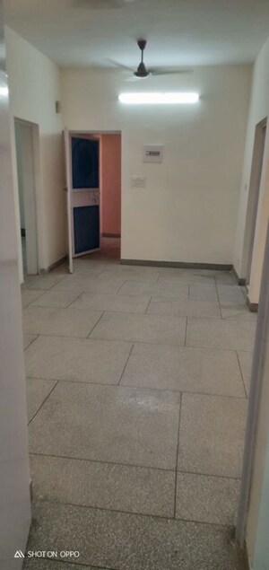 Room in 2 BHK Apartment at Vasant Kunj – for Rent