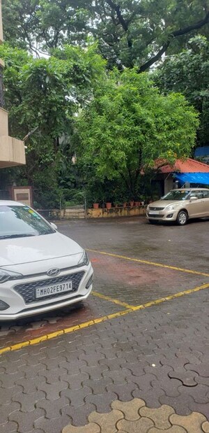 Parking in 2 BHK Apartment at Noopur CHS, Vile Parle West – for Rent