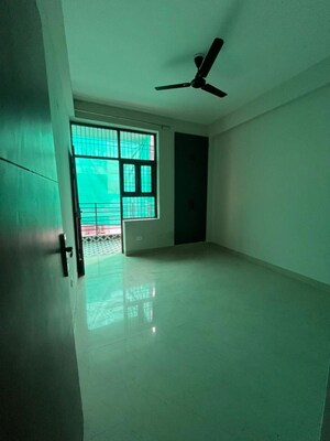 Room in 3 BHK Builder Floor at BPTP Park Elite Floors, Sector 85 – for Rent