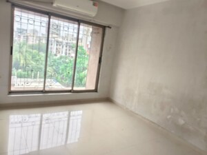Room in 2 BHK Apartment at Fortune Heritage, Bandra West – for Rent